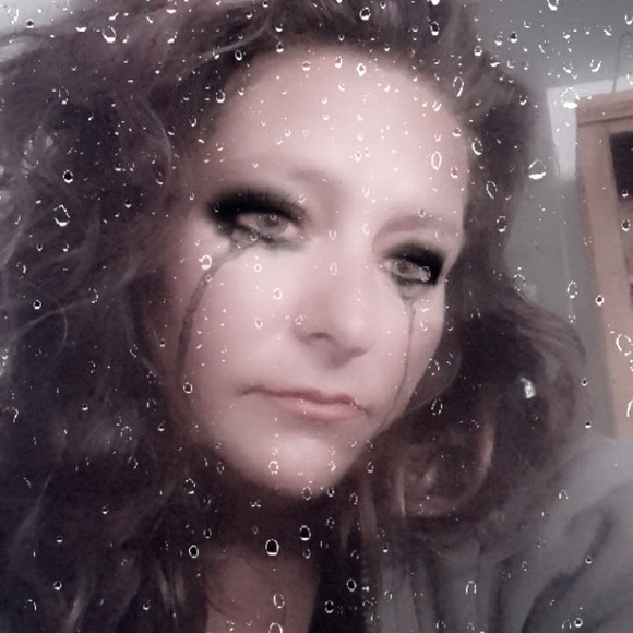 Profile Picture of Brandy Hodges (@bjromagno) on Poshmark