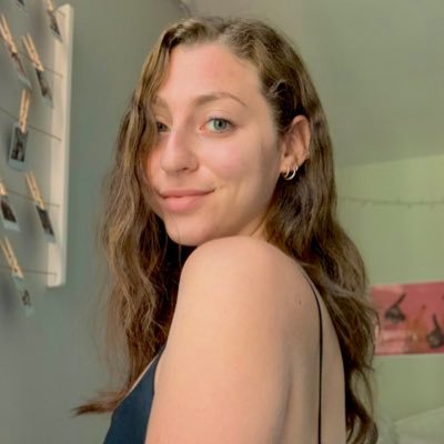 Profile Picture of Hannah Zuckerman (@hannahzuck1) on Twitter