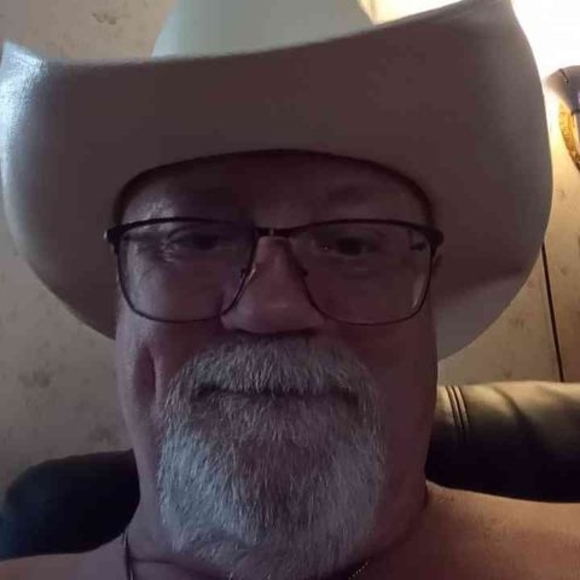 Profile Picture of David Smitley (@dits15370) on Poshmark