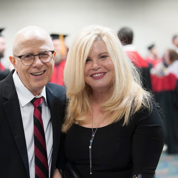 Carole Huberman - Poshmark Profile Picture of Carole Huberman (@cshjjt) on Poshmark