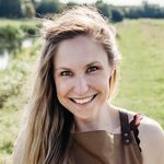 Profile Picture of Donna Collinson (@theglassflorist_) on Instagram