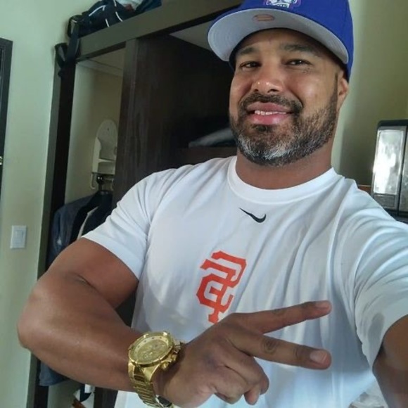 Profile Picture of Jesus Oliveros parra (@jesusolivero862) on Poshmark