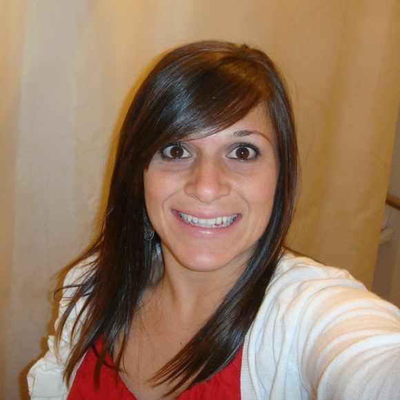 Profile Picture of Meggan Clark (@clarkm165) on Poshmark