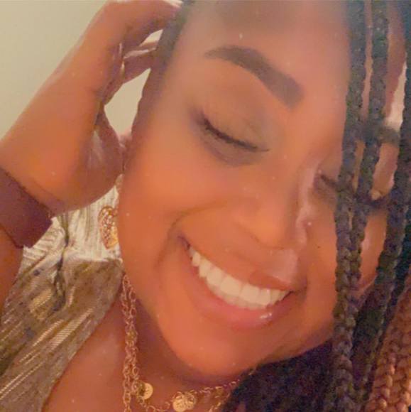 Profile Picture of Dulce Medina (@dmedina09) on Poshmark