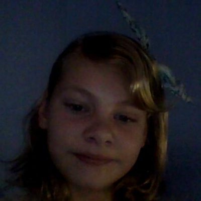 Profile Picture of Laurie (@LaurieAaron21) on Twitter