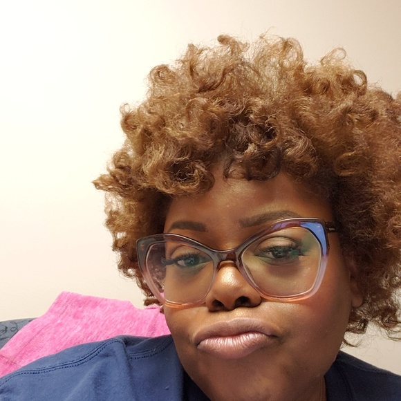 Profile Picture of Erika Peters (@melaski7399) on Poshmark