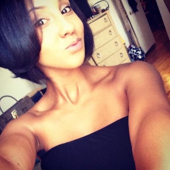 Profile Picture of Bryanne Griego (@bgriego0824) on Poshmark