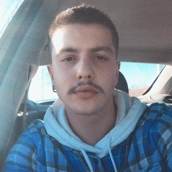 Profile Picture of Jesse Tovar (@jessetovar72) on Poshmark