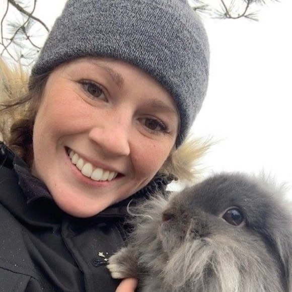 Profile Picture of Emma Rancich (@emma_rancich) on Poshmark