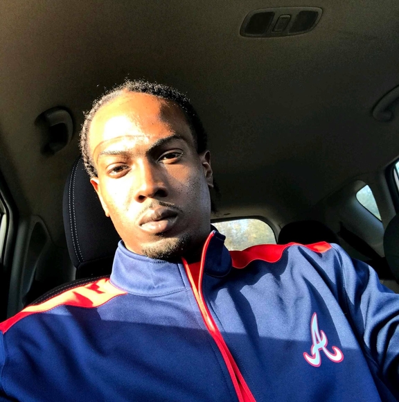 Profile Picture of Keno Jones (@keno_jones) on Poshmark