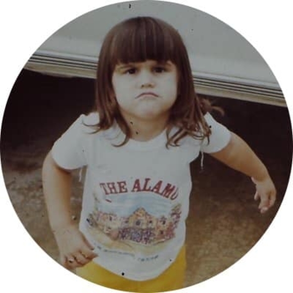 Profile Picture of Amy Neidert (@amyneidert) on Poshmark
