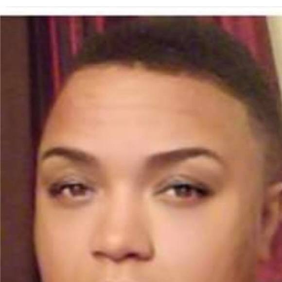 Profile Picture of Marshelle Washington (@marshelle_w) on Poshmark