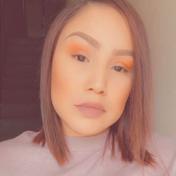 Profile Picture of Lacy Mousseau (@lacymousseau) on Poshmark