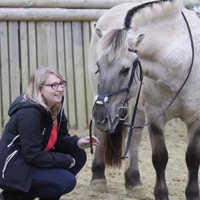 Profile Picture of Mélanie Ernest (@Mela416) on Twitter