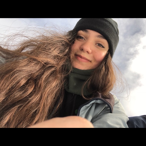 Profile Picture of Kelsey Schaefer (@ladybug202099) on Poshmark