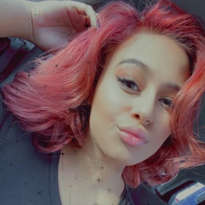 Profile Picture of Jasmine Holbrook (@JasmineHolbro19) on Twitter