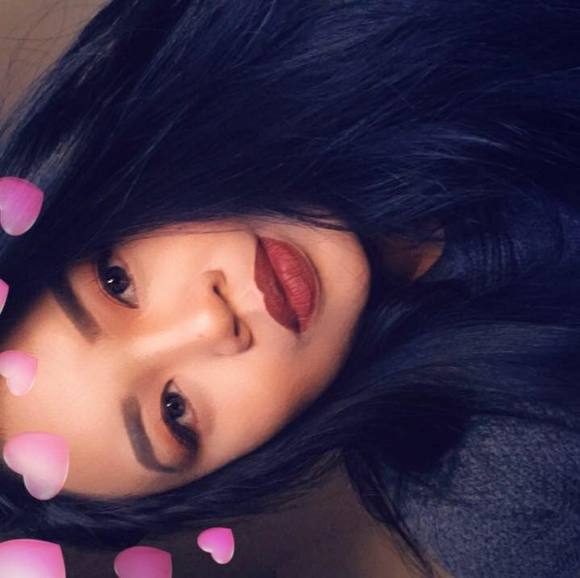 Profile Picture of Nikki Ramirez (@snicoler1023) on Poshmark