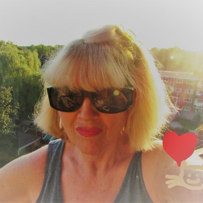 Profile Picture of Shirley Wallace (@parlace) on Twitter