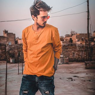 Utkarsh Ravi - Facebook Profile Picture of Utkarsh Ravi (@raviraj.aditya) on Facebook