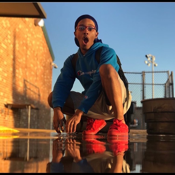 Profile Picture of Kierian Relford (@kierian002) on Poshmark