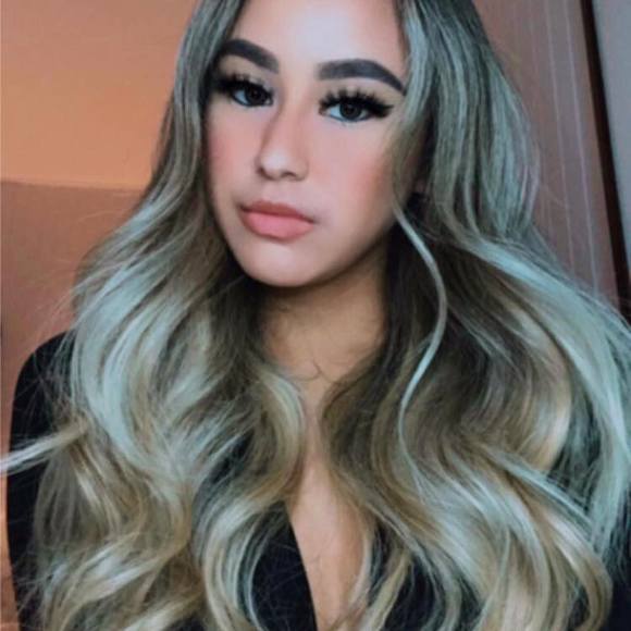 Profile Picture of Nancy Fessenden (@nancyfess) on Poshmark