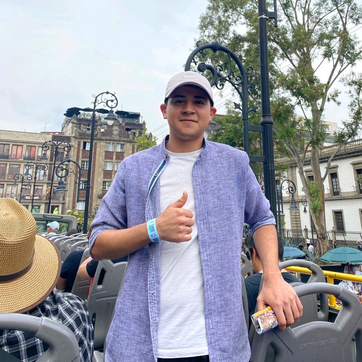 Profile Picture of Christopher Angeles (@christopherangele0) on Tiktok