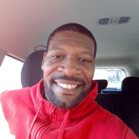 Profile Picture of Antonio Pinder (@antoniopinder56) on Poshmark