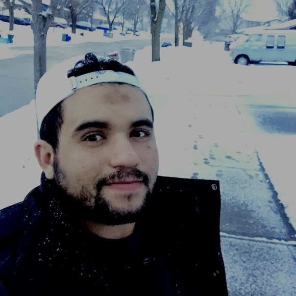 Profile Picture of Ahmed Abdelaziz (@ahmedabdelaziz) on Poshmark