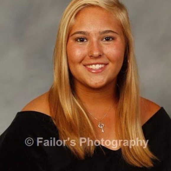 Profile Picture of Mckenna Rohrbaugh (@mckennarohrbaug) on Poshmark