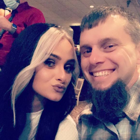 Profile Picture of Kris Byrd (@kbyrd8589) on Poshmark