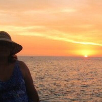 Alicia Cerna - Twitter Profile Picture of Alicia Cerna (@@Haly_luna) on Twitter