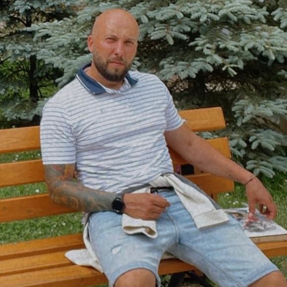 RobertRus - Tiktok Profile Picture of RobertRus (@robertrus89) on Tiktok