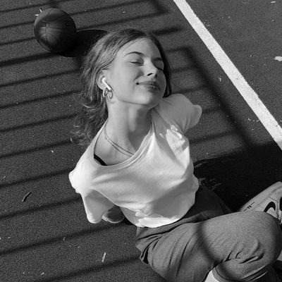 Jodie - Twitter Profile Picture of Jodie (@crnksflrgld) on Twitter