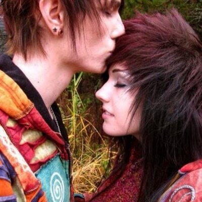 Profile Picture of Julia Weed (@lovepinkypie) on Twitter