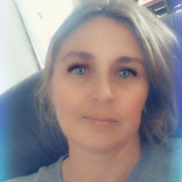 Profile Picture of Pam Craven (@pcrjunk) on Poshmark