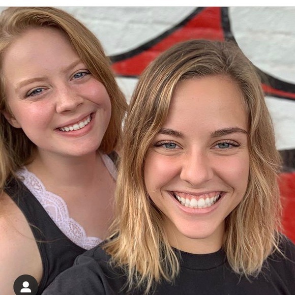 Profile Picture of Noelle Dickey (@noelledickey) on Poshmark