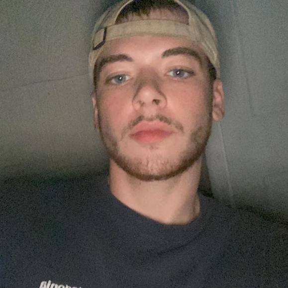 Profile Picture of Joey Dukes (@jsphdks) on Poshmark