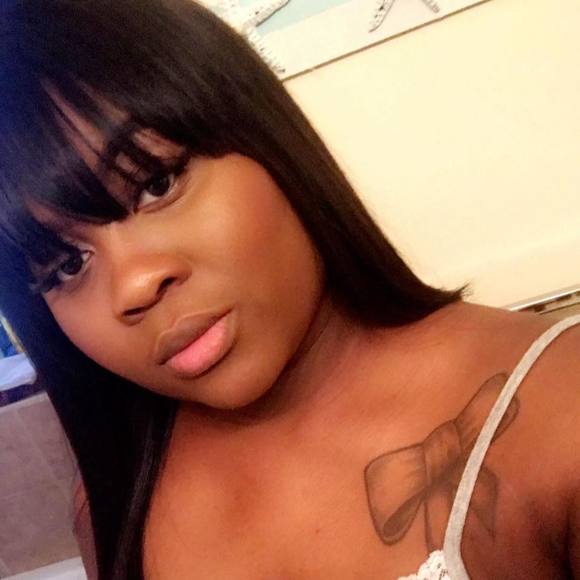 Profile Picture of Roneisha Ryan (@roneisha94) on Poshmark