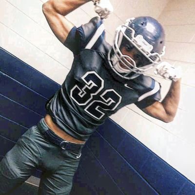 Profile Picture of Isiah Foster (@IsiahFoster_32) on Twitter