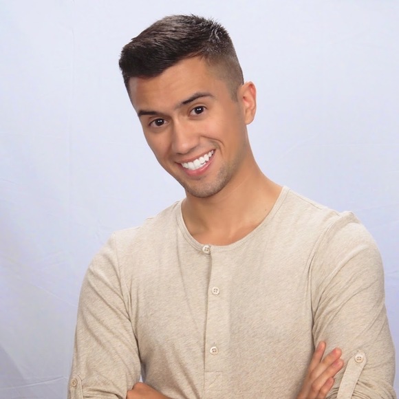 Profile Picture of Steven Parra (@stevenparra) on Poshmark