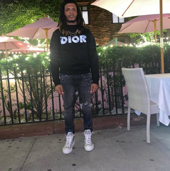 Profile Picture of Quan Negus (@quandellalston) on Poshmark