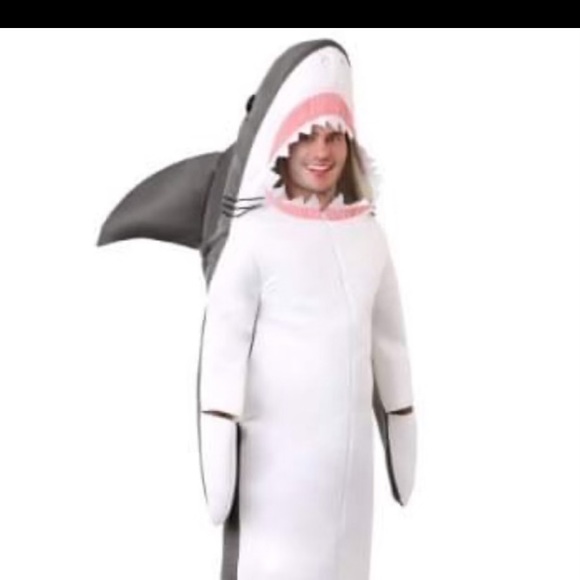 Profile Picture of Michael Rogneda (@michaelrogneda) on Poshmark