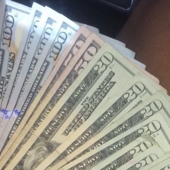 Profile Picture of Detrall Lanier (@trallmix) on Poshmark