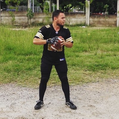 Profile Picture of Brian Chicky (@@eyChicky) on Twitter