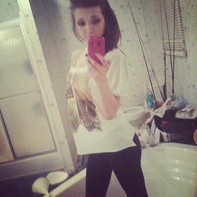 Profile Picture of Amanda Lee Perrone (@amanda_lee18) on Twitter