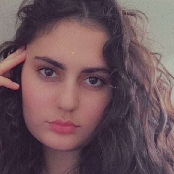 Profile Picture of Zahra Alizadeh (@zahraalizadeh) on Poshmark