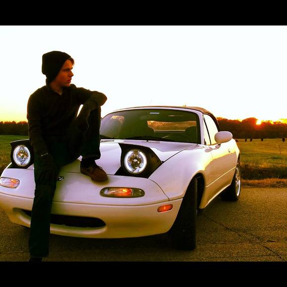 Profile Picture of Aaron Hallberg (@alh_1998) on Poshmark