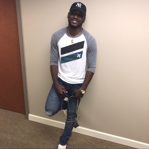 Profile Picture of Daniel Carr (@dcricky10) on Poshmark