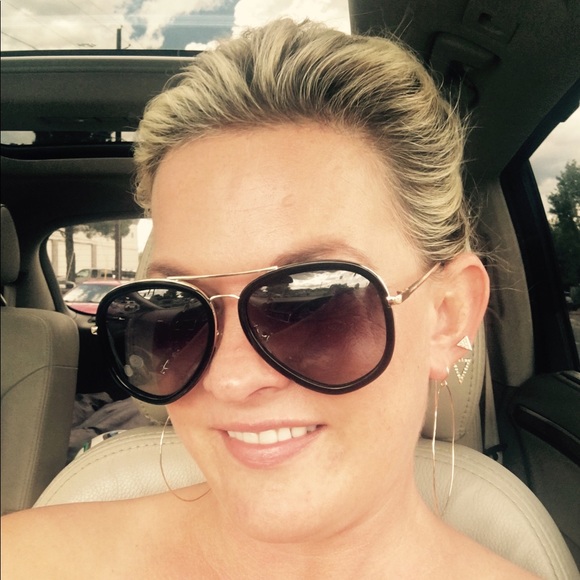 Profile Picture of Jamee Reddell (@jameereddell) on Poshmark