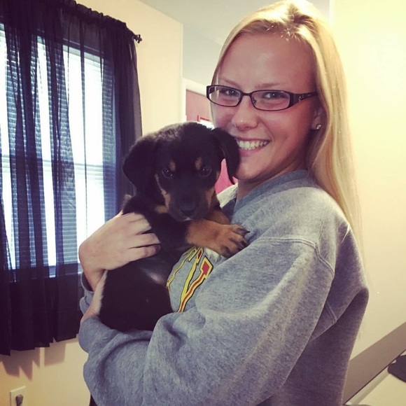 Profile Picture of Alyssa Hamrick (@alyssamarie302) on Poshmark